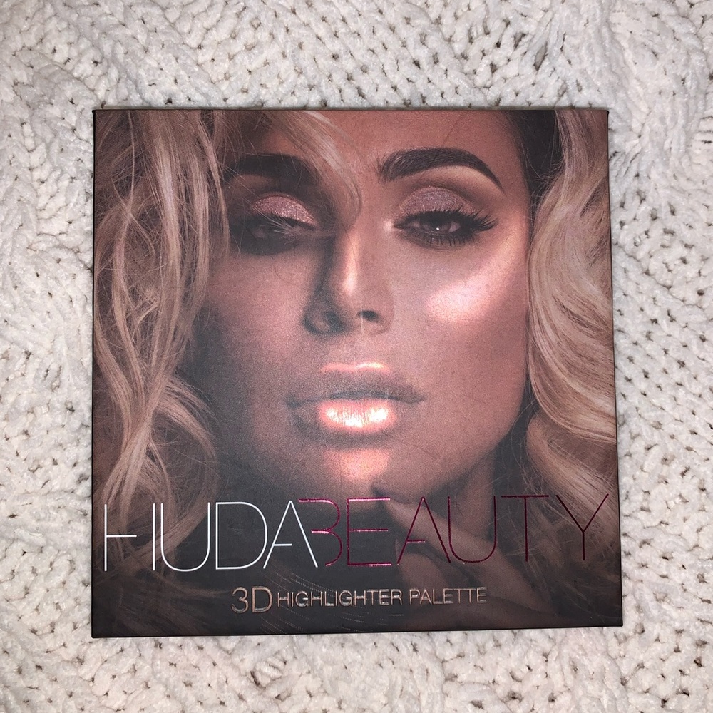 Huda Beauty 3D Highlighter Palette
